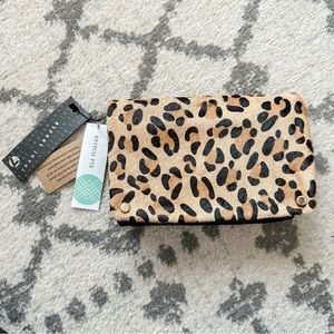 NWT Street Level Leopard & Black Clutch Multiple Zipper Sections Stitch Fix